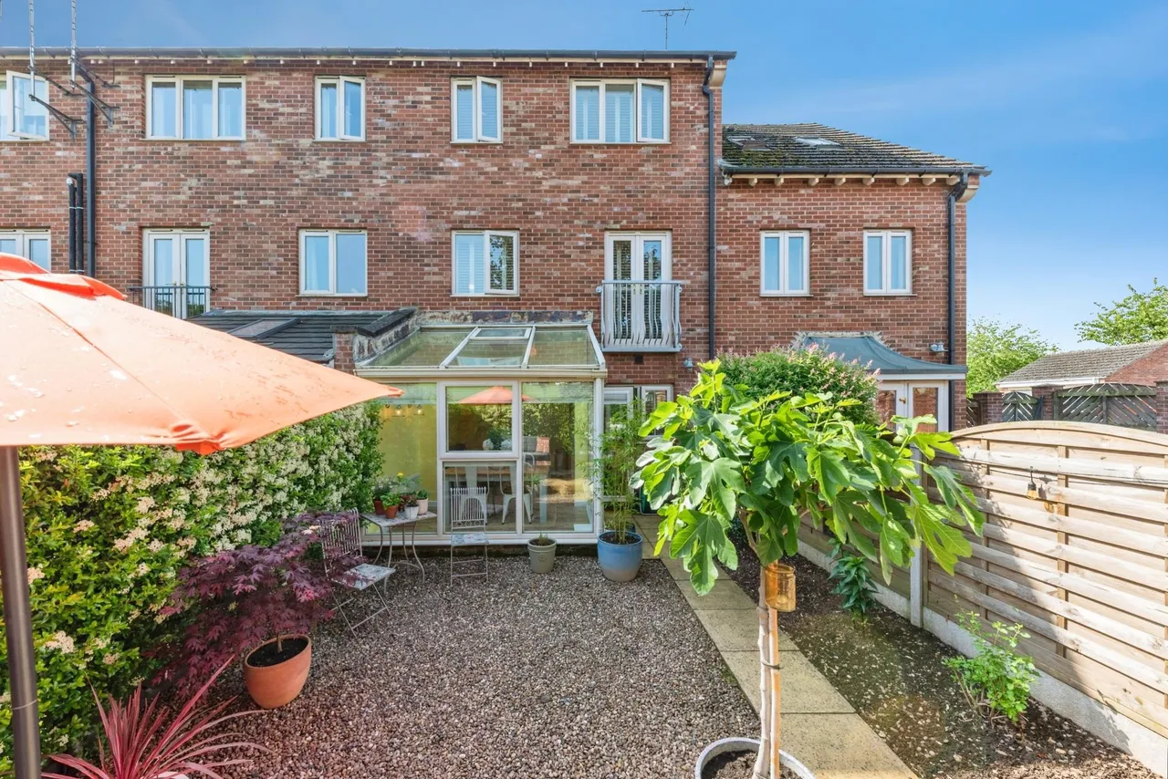 Burleigh Court, Tuxford, NG22, photo 16