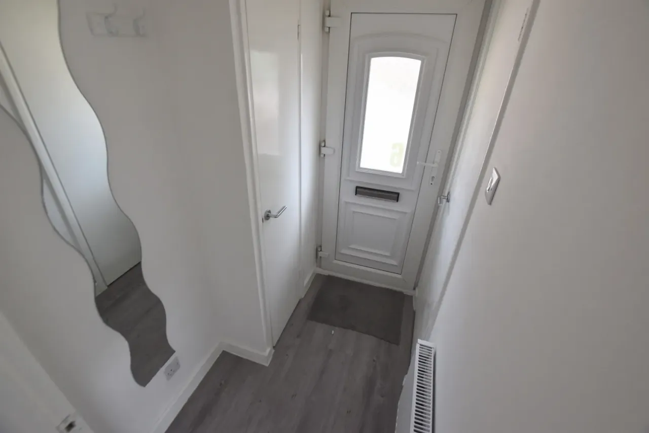 Simonsbath, Furzton, Milton Keynes, Buckinghamshire, MK4 1DR, photo 4