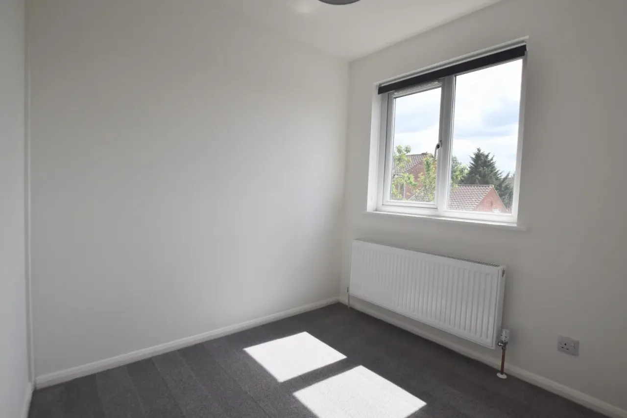Simonsbath, Furzton, Milton Keynes, Buckinghamshire, MK4 1DR, photo 12