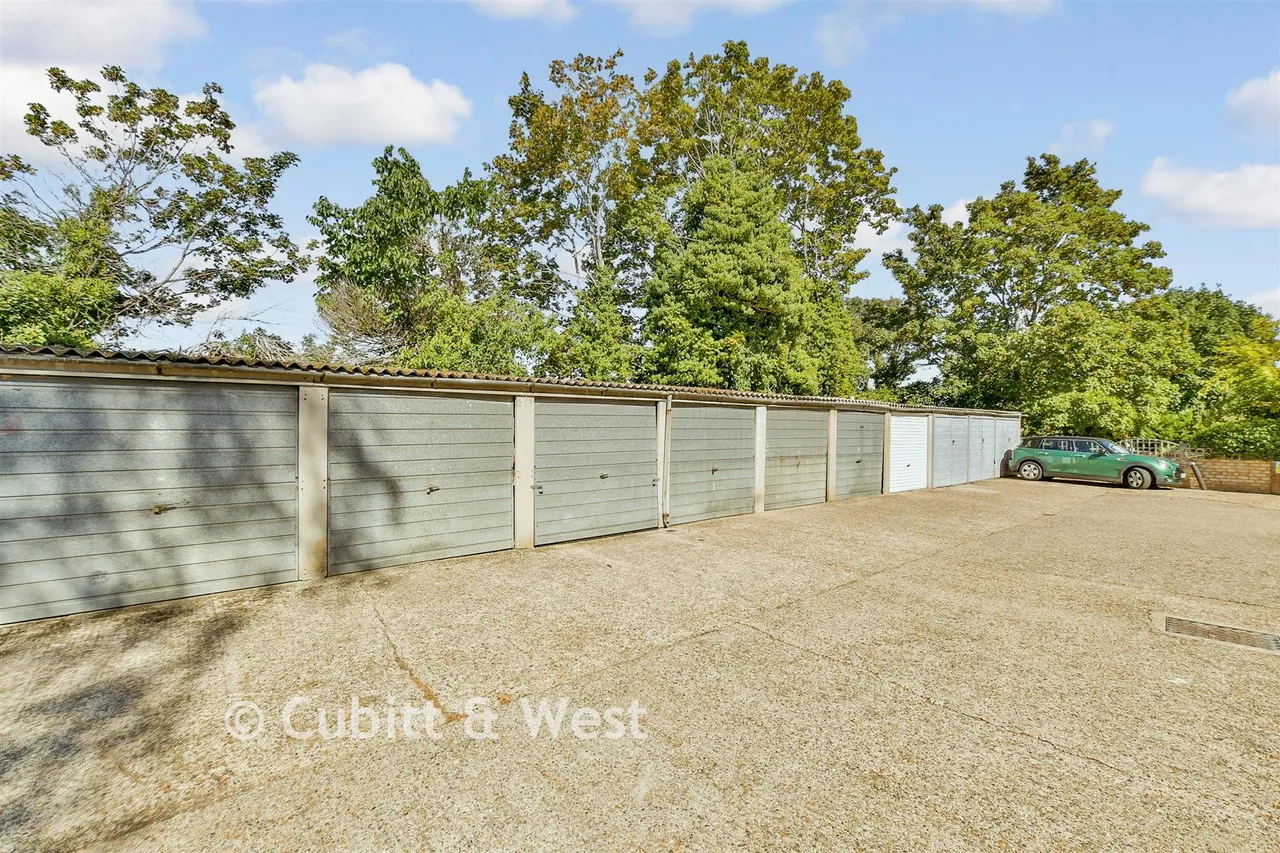 Ross Road, Wallington, SM6, photo 7