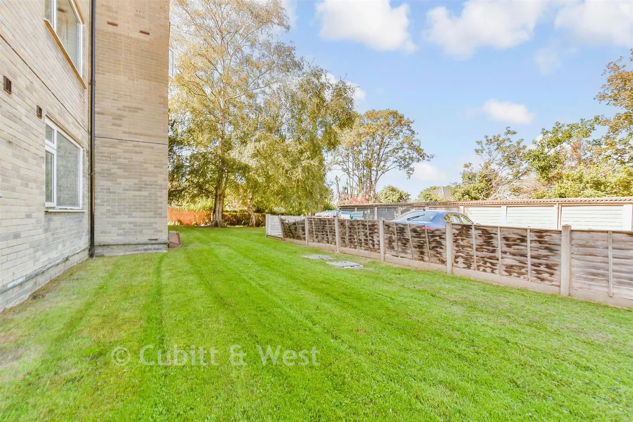 Ross Road, Wallington, SM6, photo 9