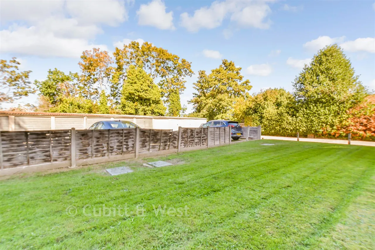 Ross Road, Wallington, SM6, photo 8