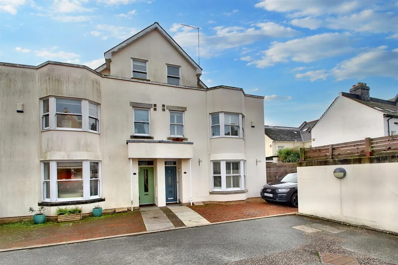 Denmark Mews, Hove, photo 3