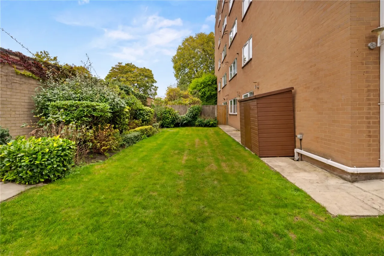 The Bowls, Chigwell, IG7, photo 16