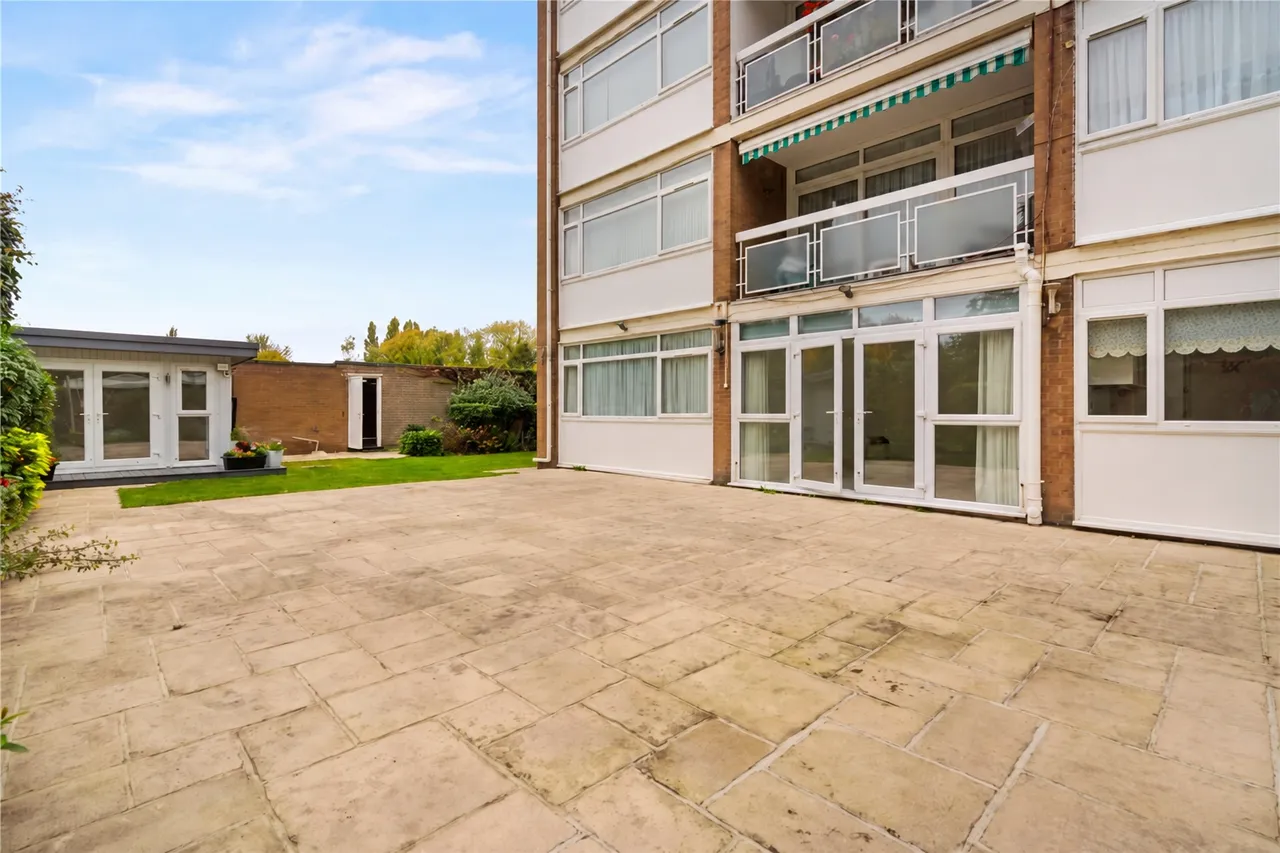 The Bowls, Chigwell, IG7, photo 18