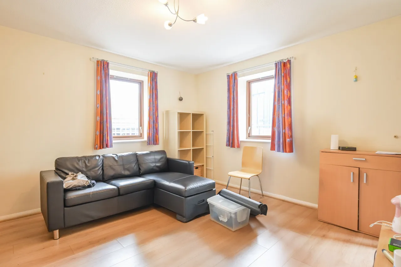 16 Royal Mint Street, London, photo 6