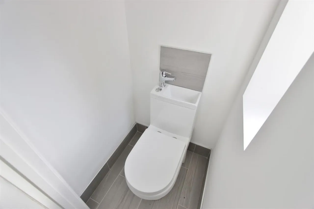 Thompson Road, Sheffield, S11, photo 3
