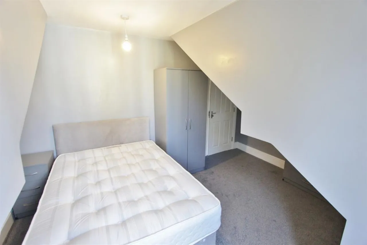 Thompson Road, Sheffield, S11, photo 12