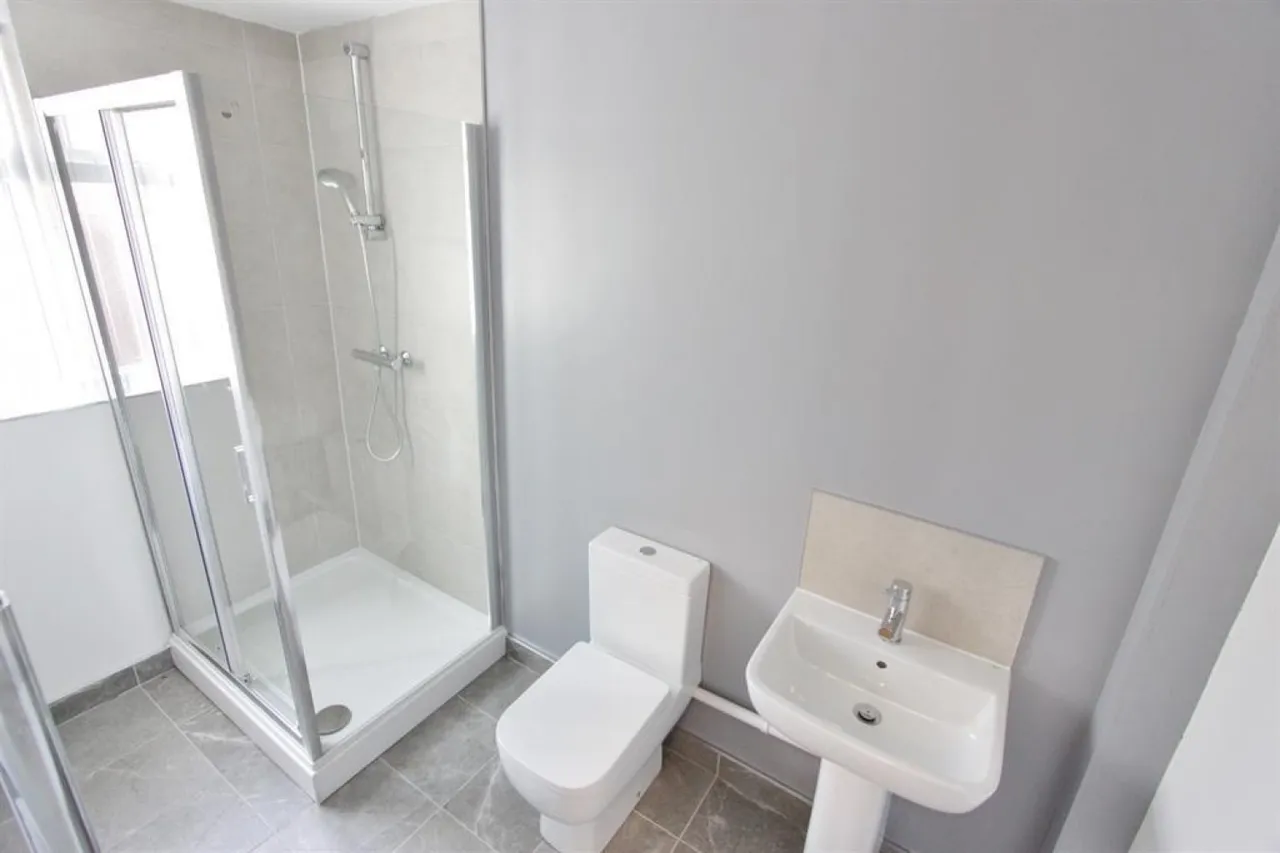 Thompson Road, Sheffield, S11, photo 11