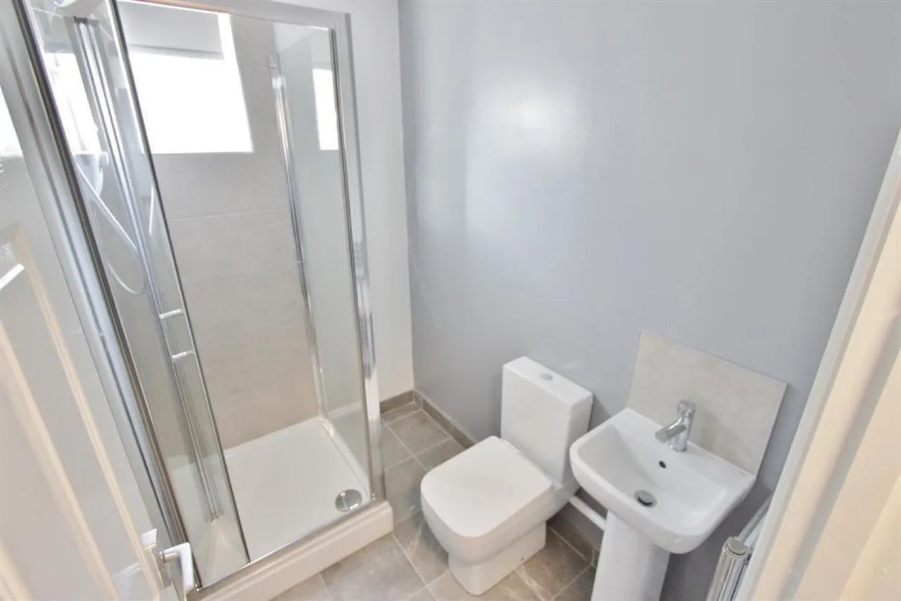 Thompson Road, Sheffield, S11, photo 8
