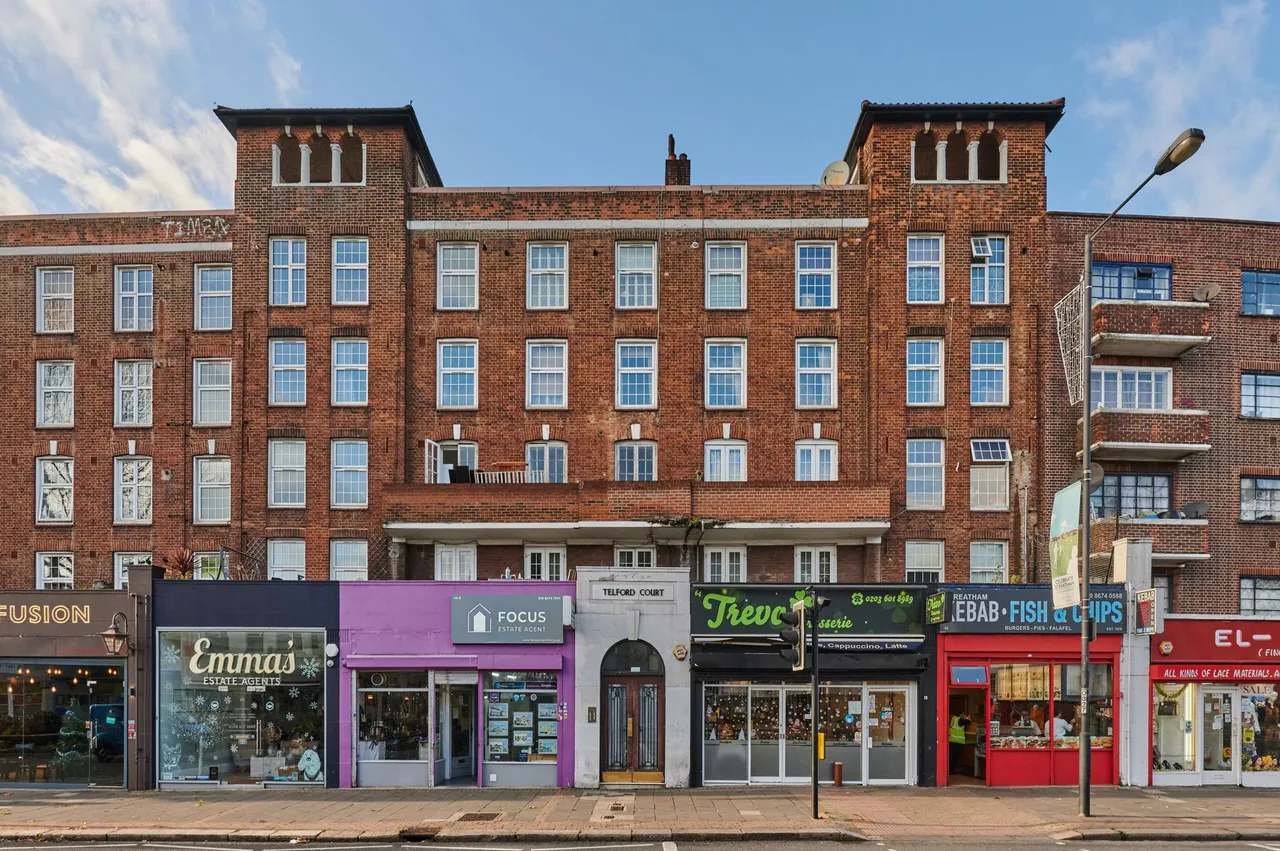 Streatham High Road, Streatham Hill, SW2 4RH, photo 13