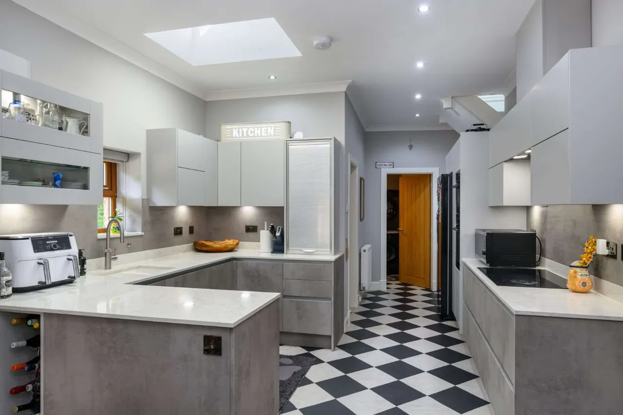 Burnside, Strathyre, Callander, Stirlingshire, FK18 8NA, photo 8