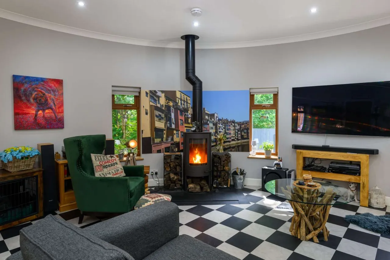 Burnside, Strathyre, Callander, Stirlingshire, FK18 8NA, photo 5