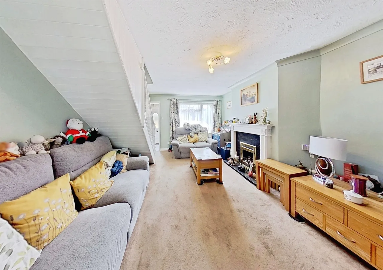 St. Matthews Close, Rowde, SN10, photo 4