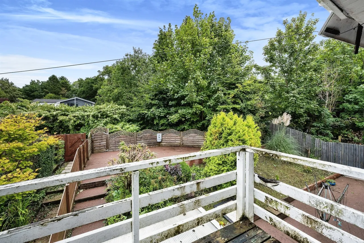Berkeley Close, Swansea, SA7, photo 13