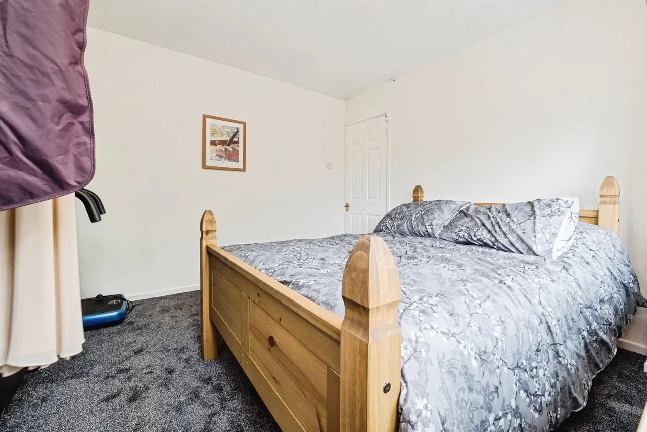 Rochford Close, Hornchurch, RM12, photo 13