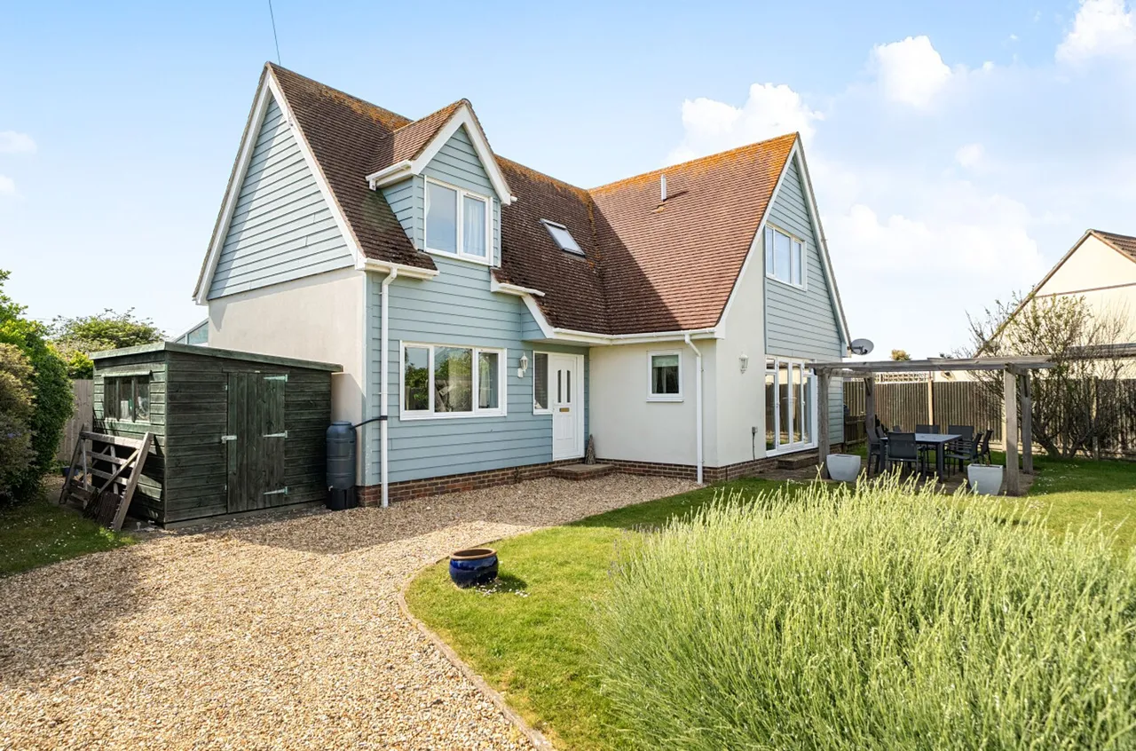 Russell Road, West Wittering, PO20, photo 31