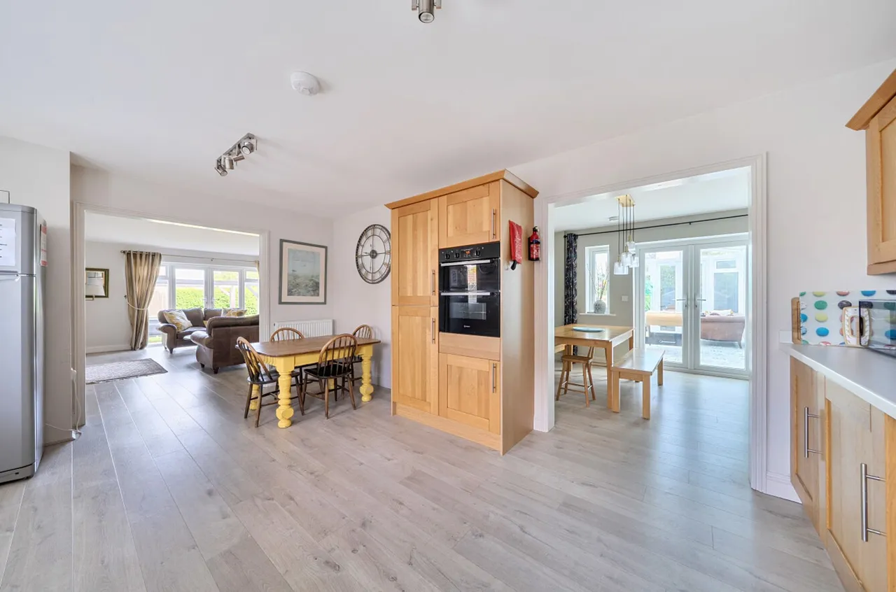 Russell Road, West Wittering, PO20, photo 4