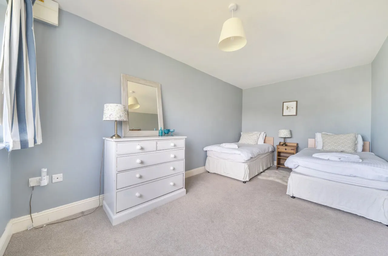 Russell Road, West Wittering, PO20, photo 23