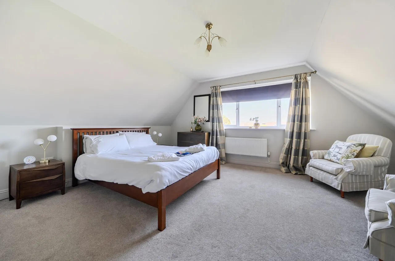 Russell Road, West Wittering, PO20, photo 17