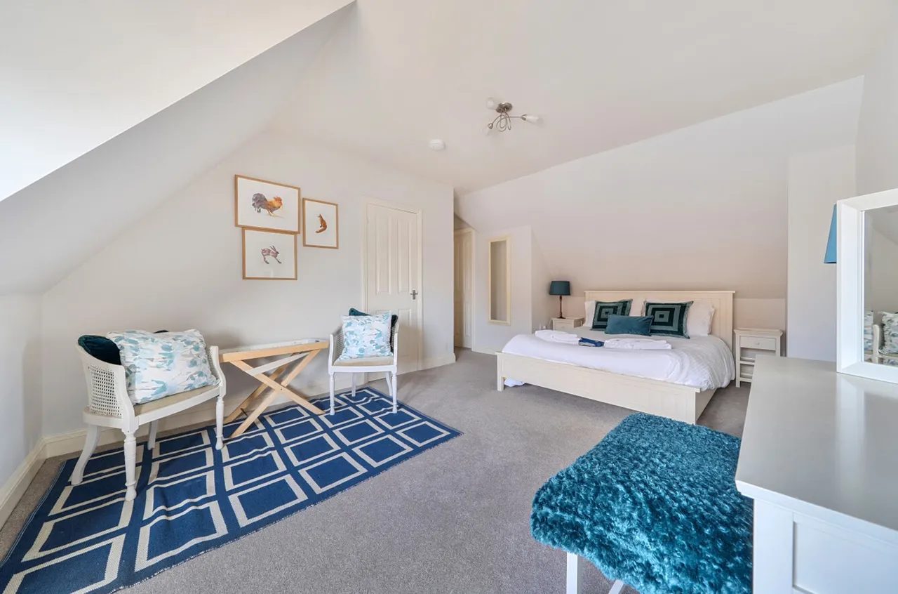 Russell Road, West Wittering, PO20, photo 19