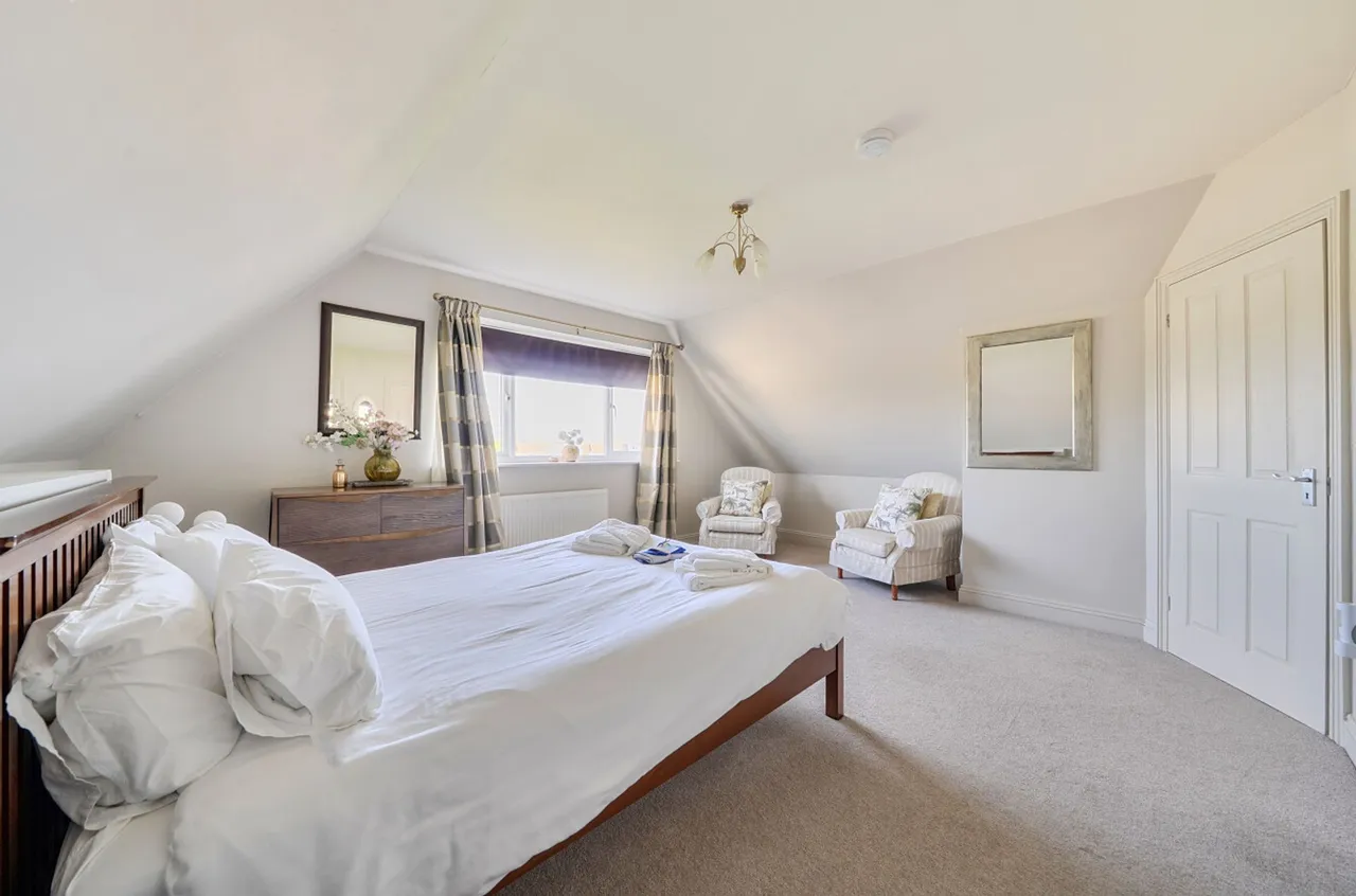 Russell Road, West Wittering, PO20, photo 16