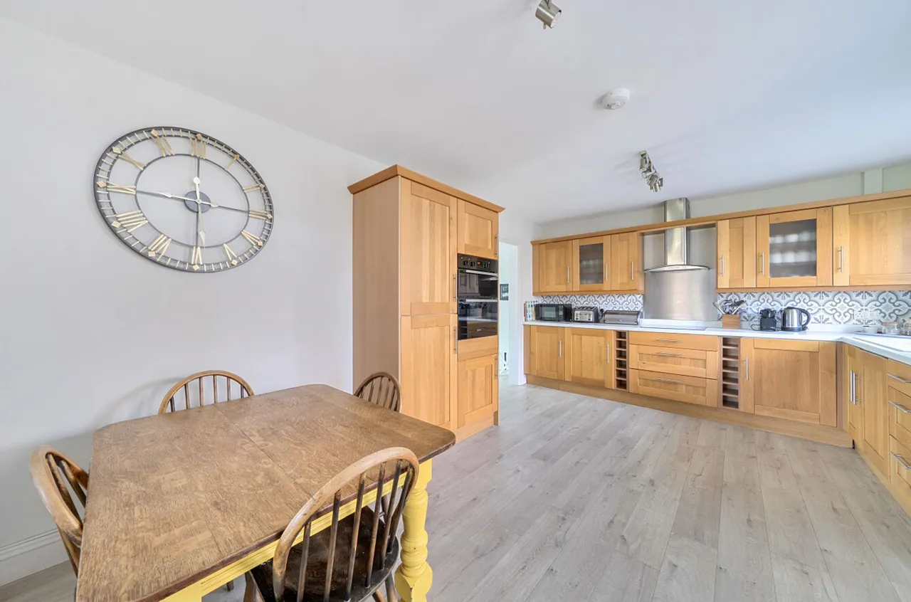 Russell Road, West Wittering, PO20, photo 5