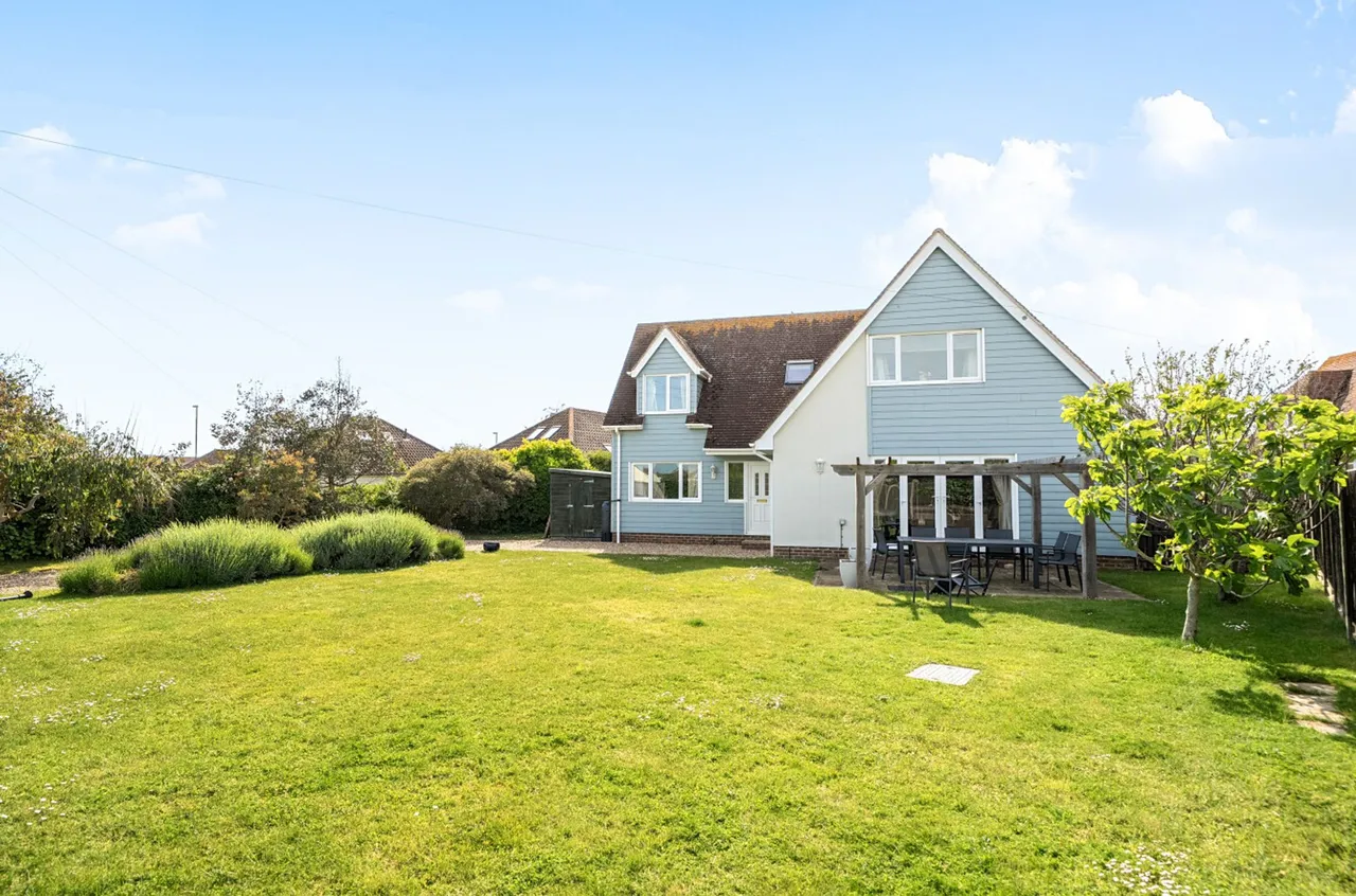 Russell Road, West Wittering, PO20, photo 30