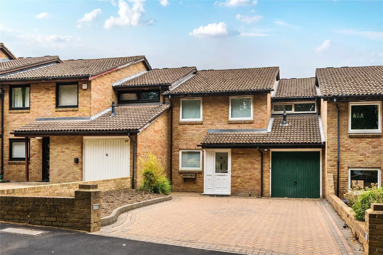 5 bed house for sale — Foxgrove Road, Beckenham, BR3