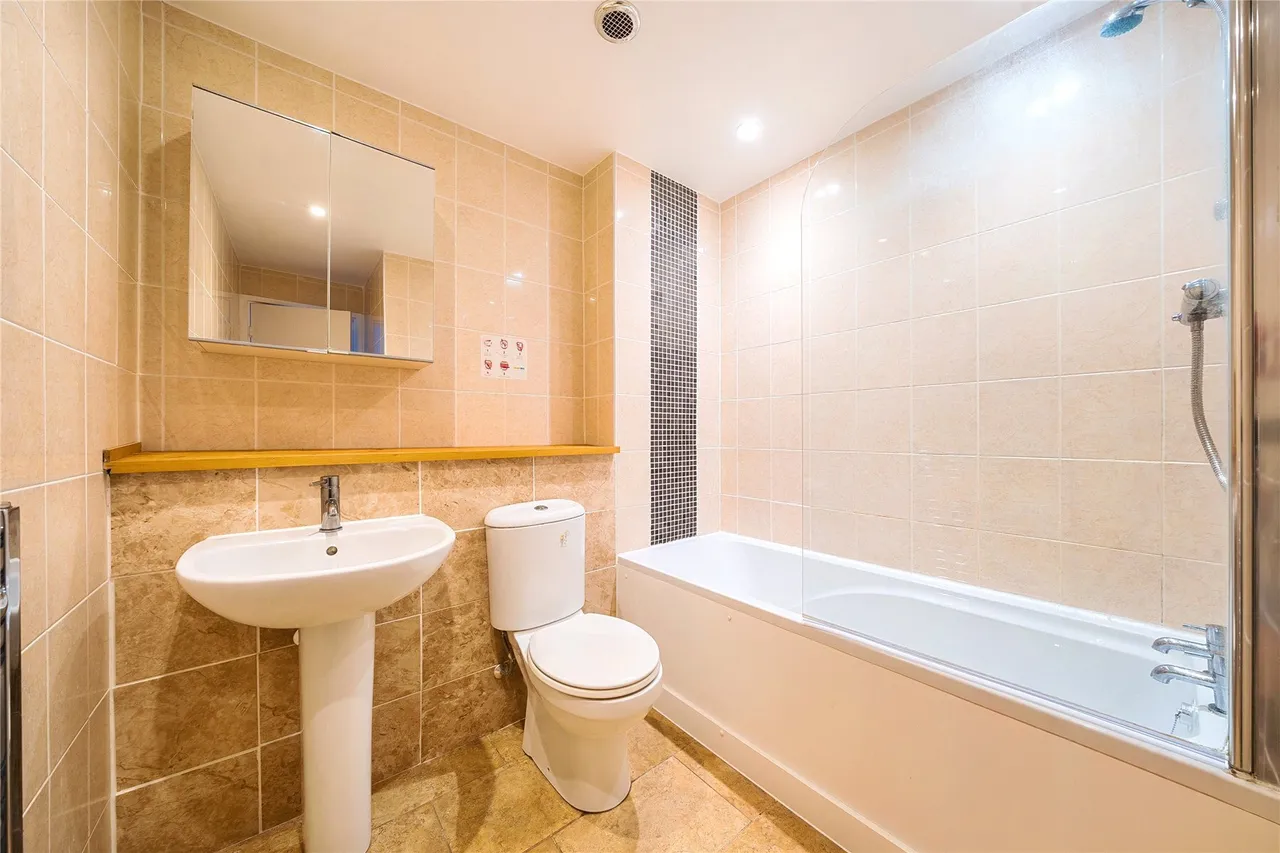 Foxgrove Road, Beckenham, BR3, photo 11