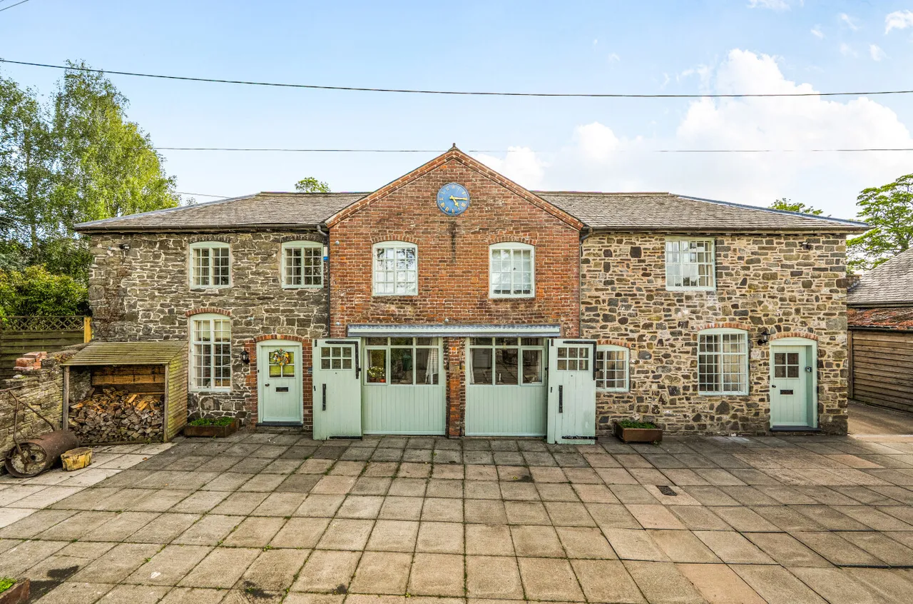 The Coach House Cottage, Llandyssil, photo 33