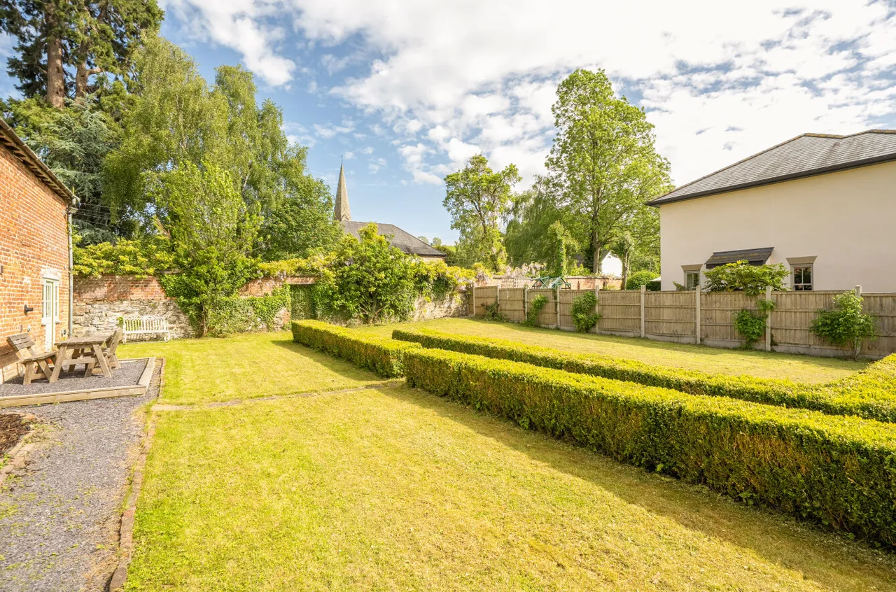 The Coach House Cottage, Llandyssil, photo 28