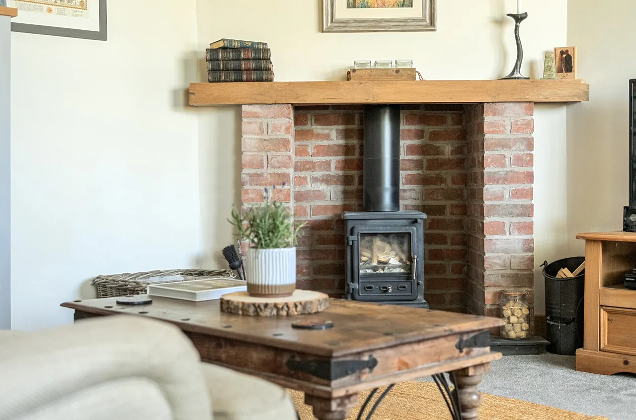 The Coach House Cottage, Llandyssil, photo 9
