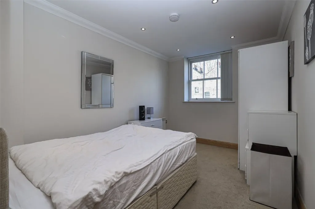 School Mews, Wapping, E1, photo 5