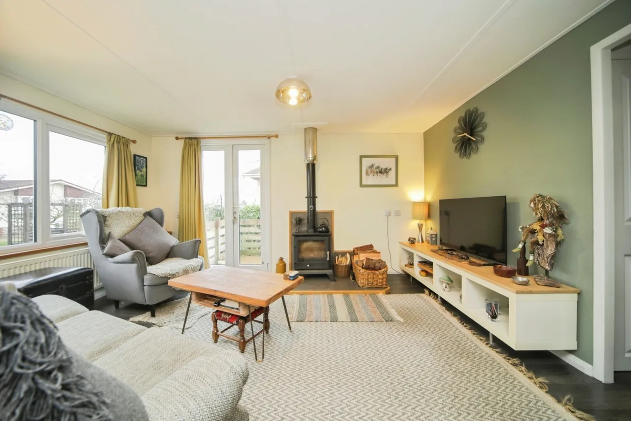 Debenham Corner, Wetheringsett, Stowmarket, Suffolk, IP14, photo 2