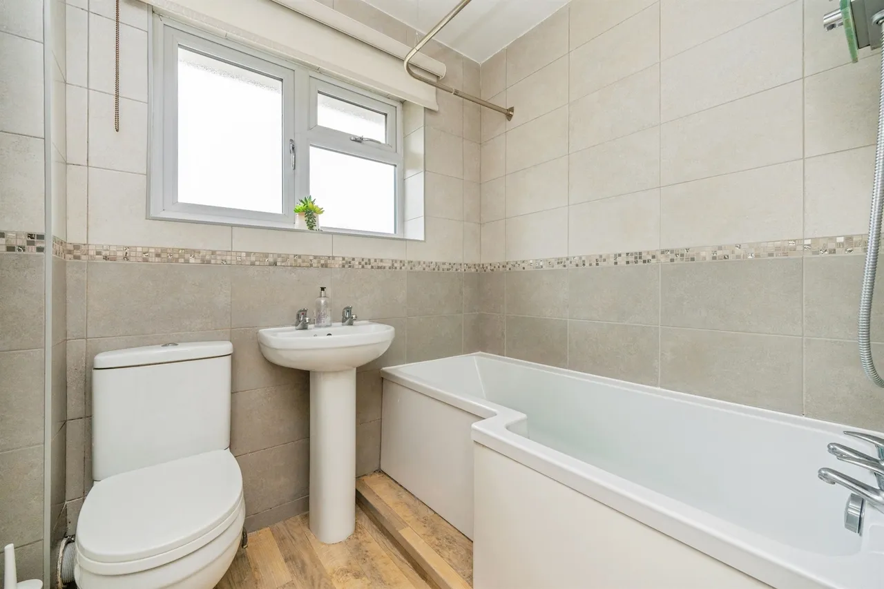 Wretham Close, Mickleover, DE3, photo 13