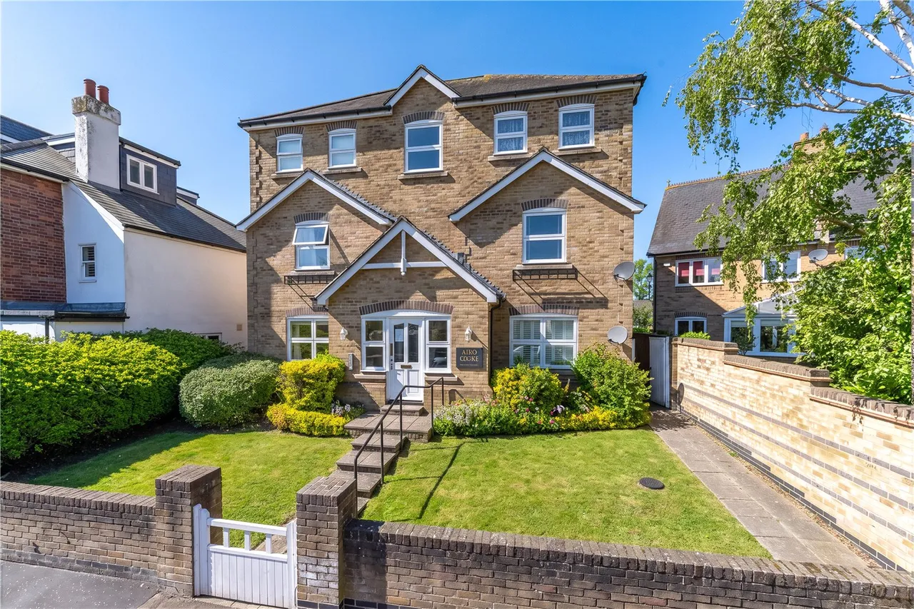 1 bed flat for sale, Belgrade Rd, Hampton, TW12