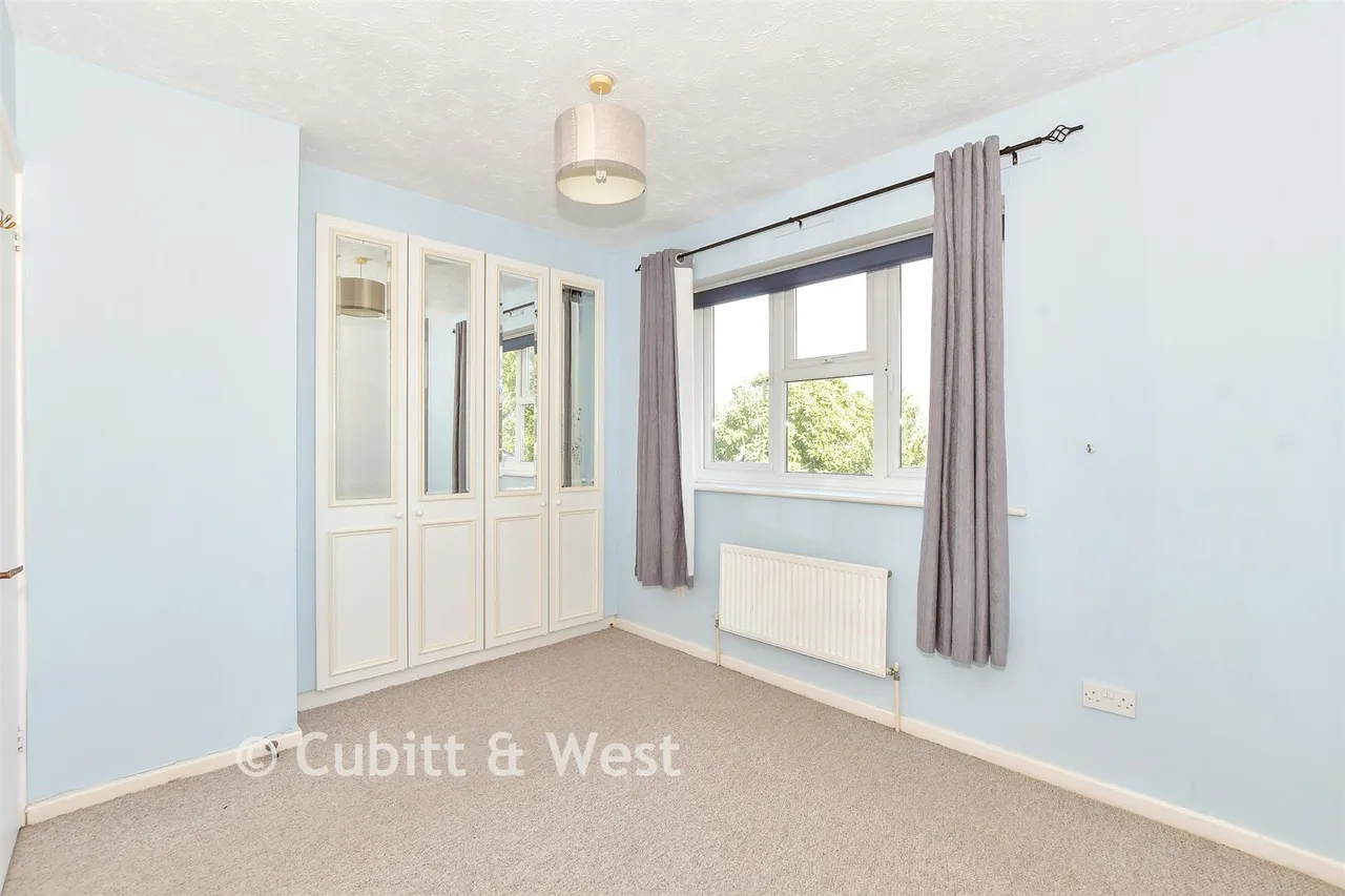 Grenville Gardens, Donnington, PO19, photo 8