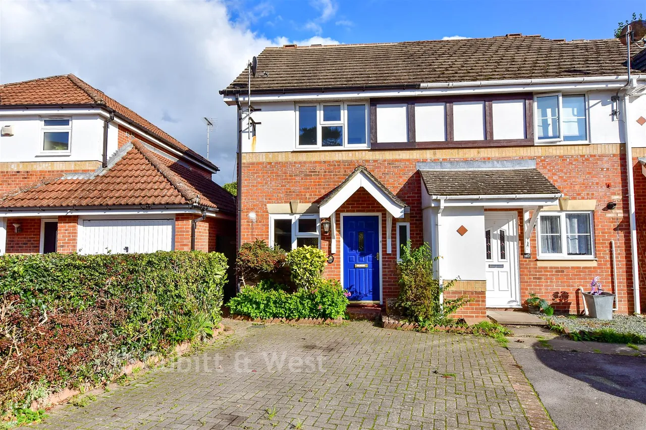 2 bed house for sale, Grenville Gardens, Donnington, PO19