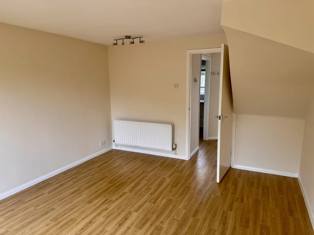 Sycamore Drive, Desborough, Kettering, photo 4