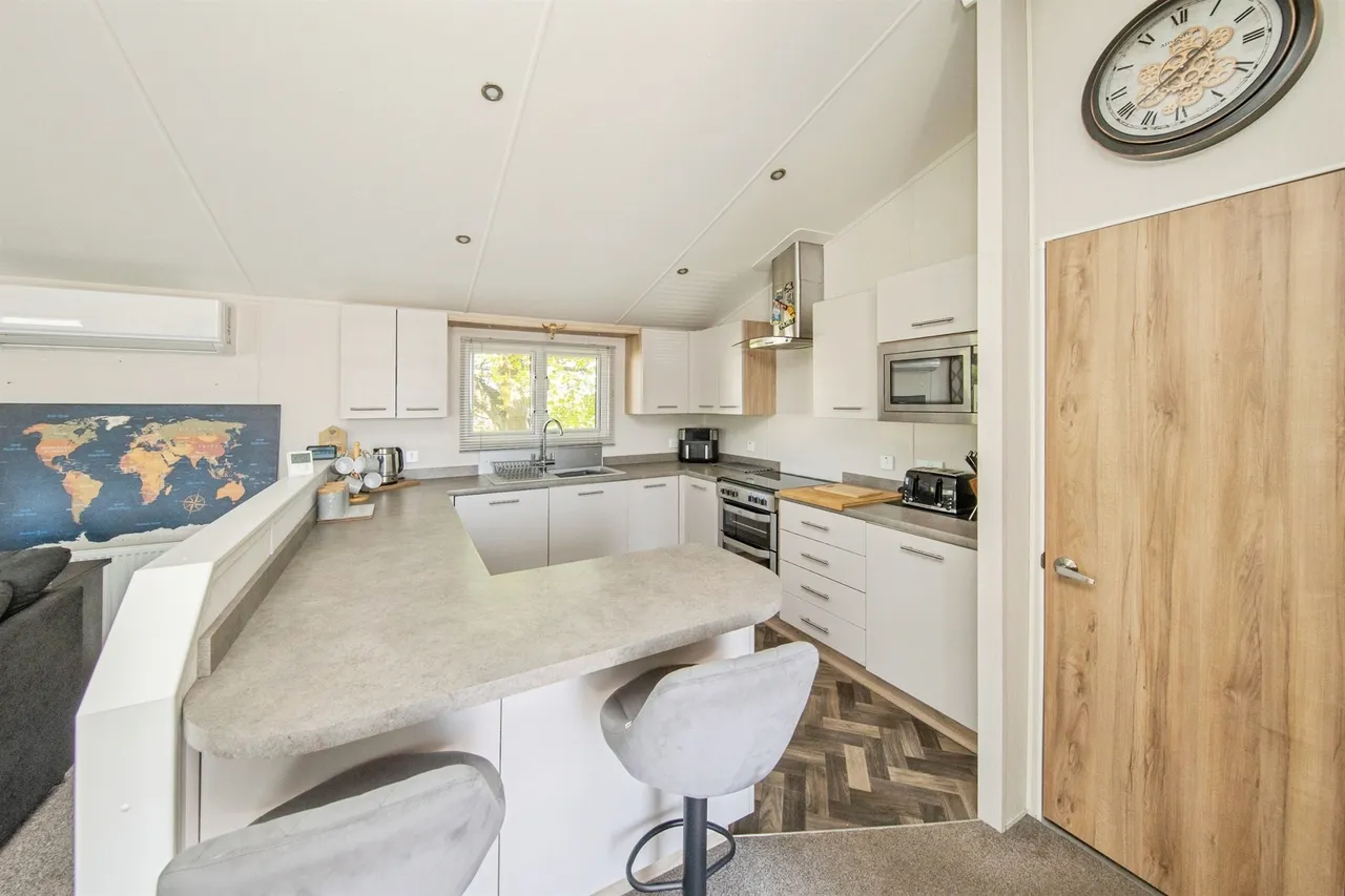 London Road, Little Clacton, CO16, photo 8