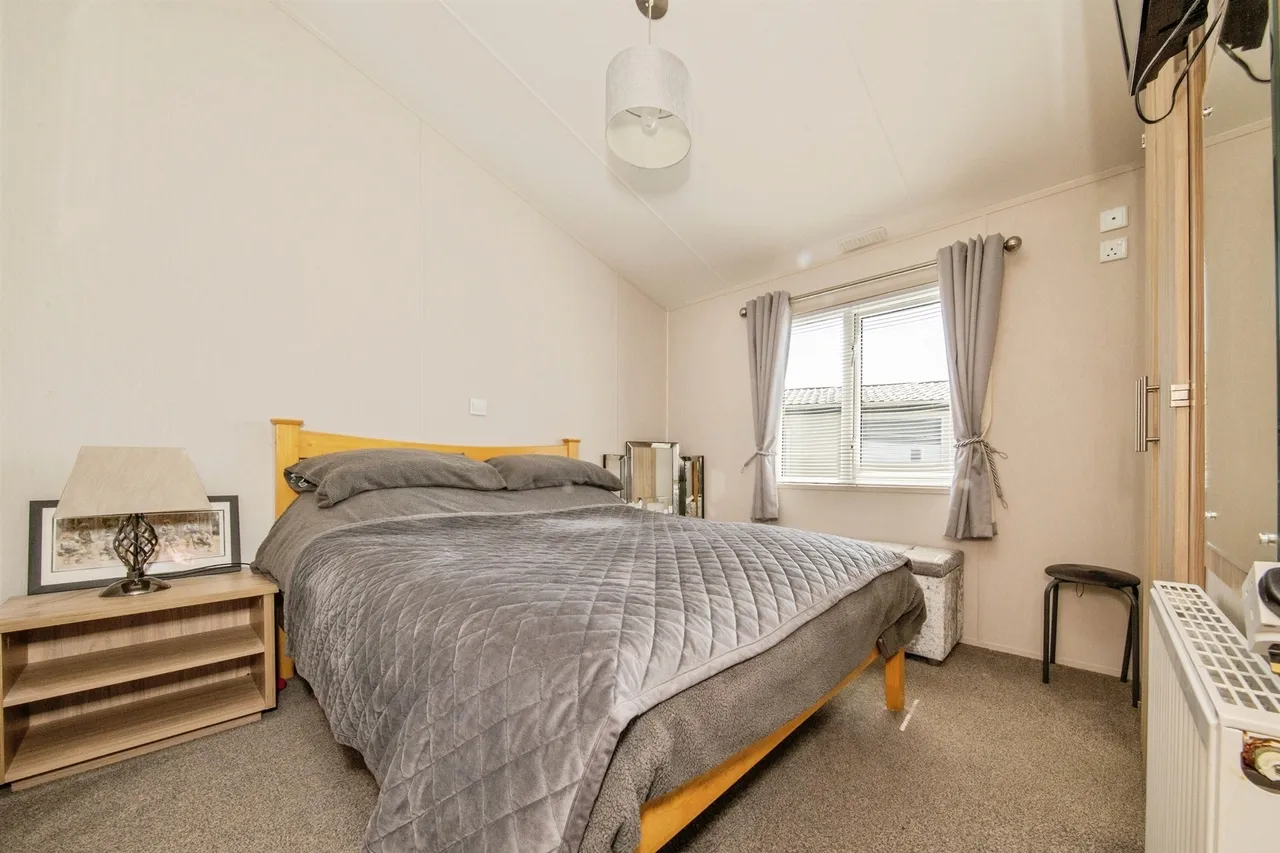 London Road, Little Clacton, CO16, photo 9
