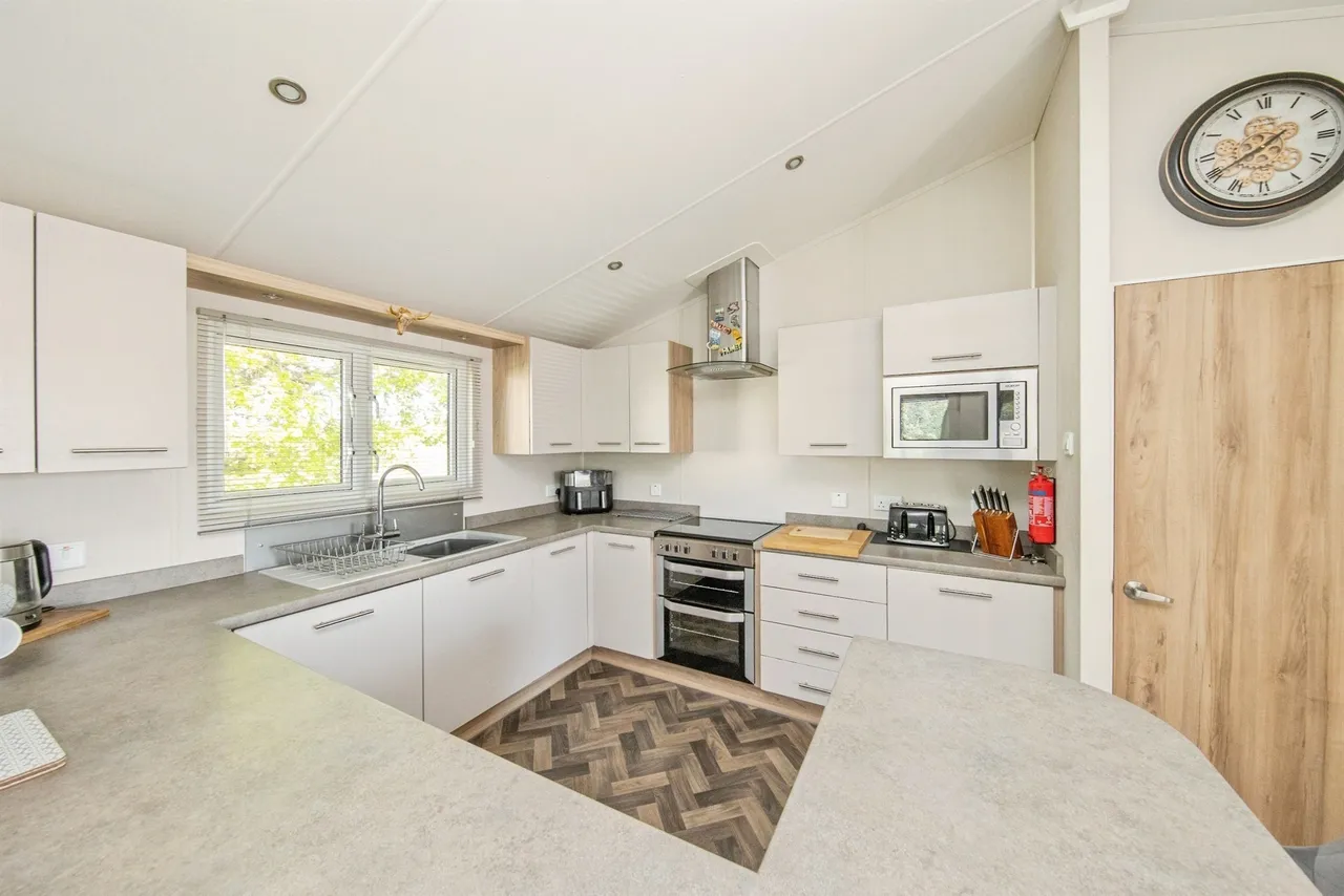 London Road, Little Clacton, CO16, photo 7