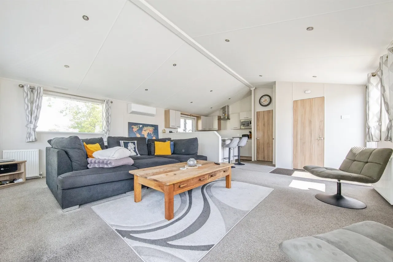 London Road, Little Clacton, CO16, photo 3