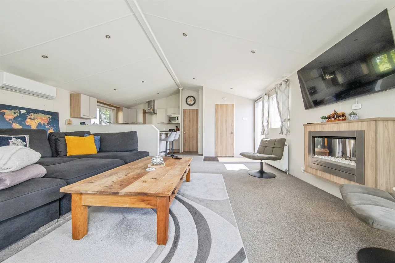 London Road, Little Clacton, CO16, photo 5