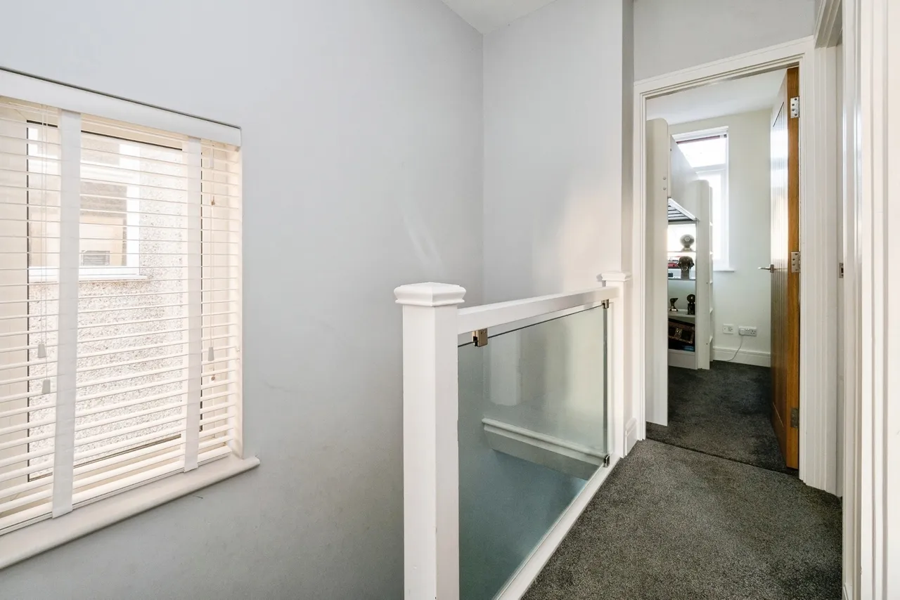 Eastwood Drive, RAINHAM, Essex, RM13, photo 11