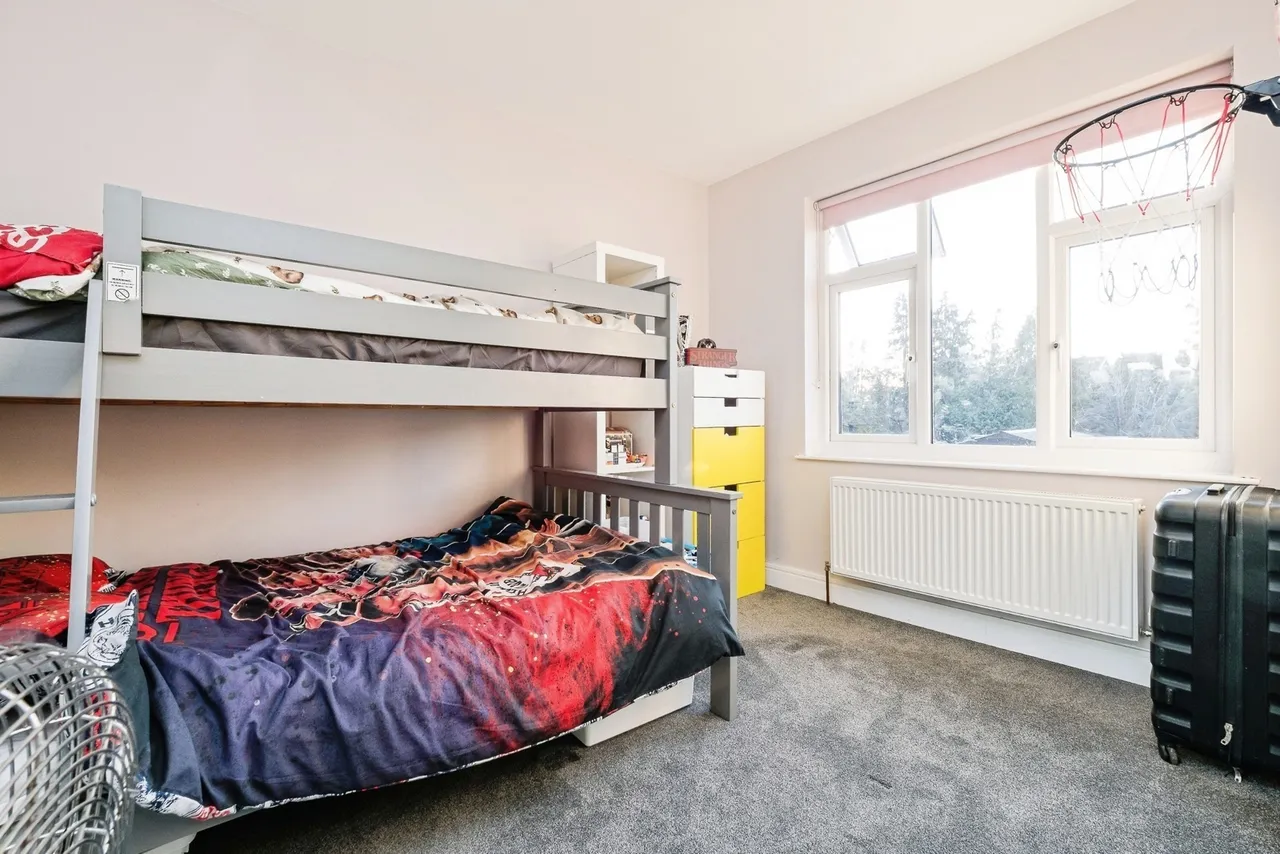 Eastwood Drive, RAINHAM, Essex, RM13, photo 17