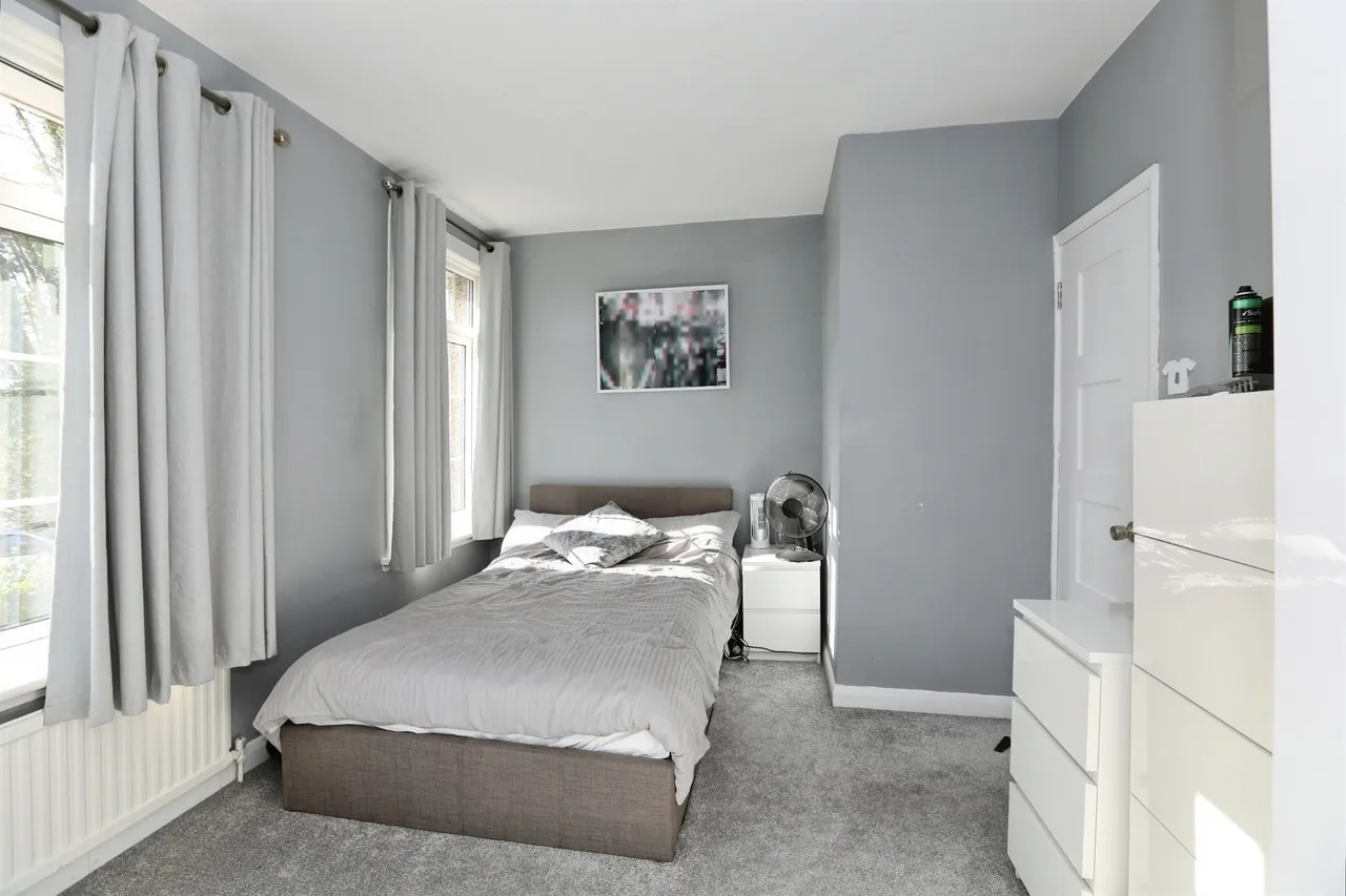 Eastbourne Road, Blindley Heath, LINGFIELD, photo 9