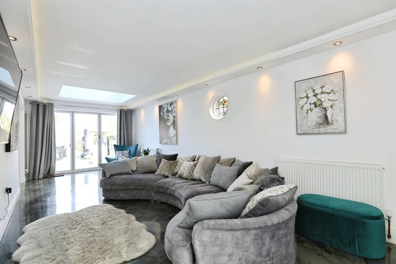 Eastbourne Road, Blindley Heath, LINGFIELD, photo 2
