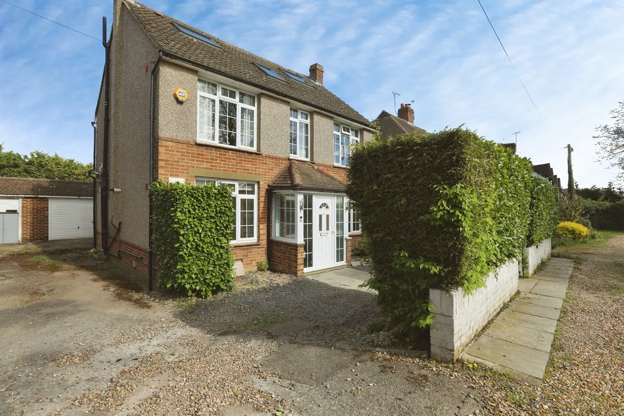 4 bed house for sale — Eastbourne Road, Blindley Heath, LINGFIELD